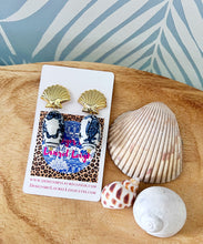 Load image into Gallery viewer, Chinoiserie Gold Coastal Seashell Earrings - Chinoiserie jewelry