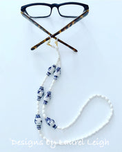 Load image into Gallery viewer, Chinoiserie Ginger Jar & Bamboo Eyeglass / Sunglass / Mask Holder / Lanyard Chain / Necklace - Ginger jar