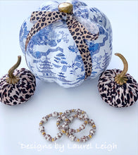 Load image into Gallery viewer, Chinoiserie Ginger Jar Beaded Bracelet - Brown & White - Ginger jar