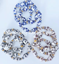 Load image into Gallery viewer, Chinoiserie Ginger Jar Beaded Bracelet - Brown & White - Ginger jar