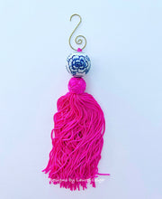 Load image into Gallery viewer, Blue & White Chinoiserie Decorative Tassel - Chinoiserie jewelry