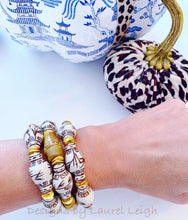 Load image into Gallery viewer, Chinoiserie Ginger Jar Bamboo Beaded Bracelet - Brown & White - Ginger jar