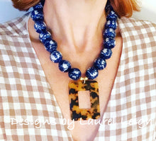 Load image into Gallery viewer, Chinoiserie Double Happiness Tortoise Shell Pendant Statement Necklace - White or Brown - Ginger jar