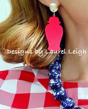 Load image into Gallery viewer, Chinoiserie Double Happiness Tortoise Shell Pendant Statement Necklace - White or Brown - Ginger jar