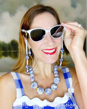 Load image into Gallery viewer, Chinoiserie Ginger Jar & Pearl Eyeglass / Sunglass / Mask Holder / Lanyard Chain / Necklace - 3 Styles - Ginger jar