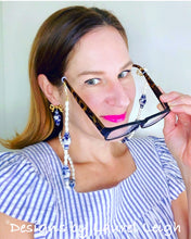 Load image into Gallery viewer, Chinoiserie Ginger Jar & Bamboo Eyeglass / Sunglass / Mask Holder / Lanyard Chain / Necklace - Ginger jar