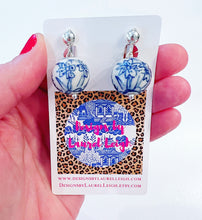 Load image into Gallery viewer, Chinoiserie Orchid Bead Clip-on Earrings - Chinoiserie jewelry