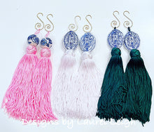 Load image into Gallery viewer, Blue & White Chinoiserie Decorative Tassel - Chinoiserie jewelry