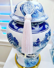 Load image into Gallery viewer, Blue & White Chinoiserie Decorative Tassel - Chinoiserie jewelry