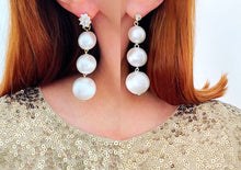 Load image into Gallery viewer, Rhinestone & Graduated Cotton Pearl Bonbon Drop Earrings - 2 Styles - Ginger jar