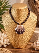 Load image into Gallery viewer, Brown Scollop Shell Wood Bead Necklace