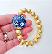 Load image into Gallery viewer, Chunky Gold Chinoiserie Focal Bead Bracelet