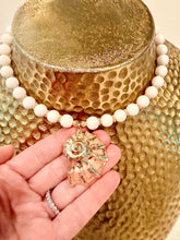 Load image into Gallery viewer, White Jade Gemstone Seashell Necklace