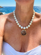 Load image into Gallery viewer, White Turquoise Gemstone Seashell Necklace