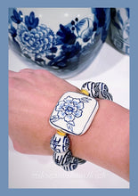Load image into Gallery viewer, Chinoiserie Peony Focal Bead Bracelet - Chinoiserie jewelry