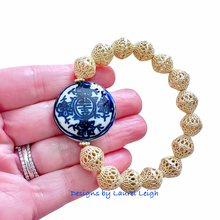 Load image into Gallery viewer, Gold Filigree Chinoiserie Focal Bead Bracelet