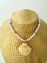 Load image into Gallery viewer, White Striped Gemstone Shell Pendant Necklace - Chinoiserie jewelry