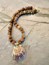 Load image into Gallery viewer, Brown Carved Bead Seashell Necklace