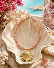 Load image into Gallery viewer, Coral Seashell Pendant Necklace