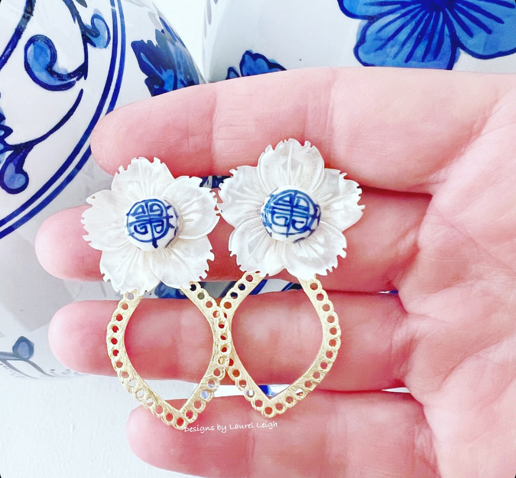 Gold Scalloped Floral Chinoiserie Earrings - Chinoiserie jewelry