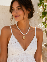 Load image into Gallery viewer, White Jade Gemstone Seashell Necklace