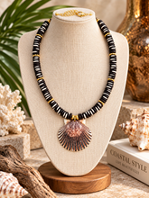 Load image into Gallery viewer, Black &amp; White Shell Pendant Necklace