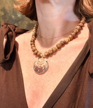 Load image into Gallery viewer, Brown Carved Bead Seashell Necklace