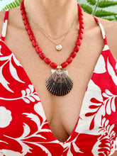 Load image into Gallery viewer, Red Gemstone Brown Seashell Pendant Necklace
