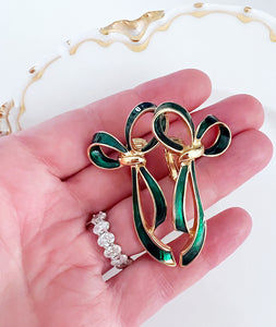 Vintage Green & Gold Bow Clip-on Earrings - Chinoiserie jewelry