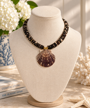 Load image into Gallery viewer, Brown Scollop Shell Spotted Statement Necklace