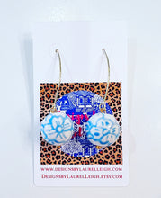 Load image into Gallery viewer, Wedgwood Blue &amp; White Chinoiserie Drop Earrings - Chinoiserie jewelry