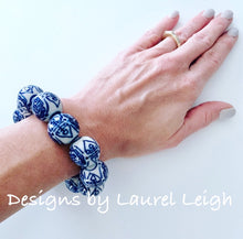 Load image into Gallery viewer, Chunky Blue and White Chinoiserie Chinese Symbol Beaded Statement Bracelet - Ginger jar