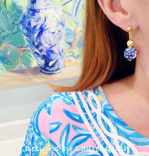 Load image into Gallery viewer, Blue and White Chinoiserie Floral Gold Drop Earrings - Ginger jar