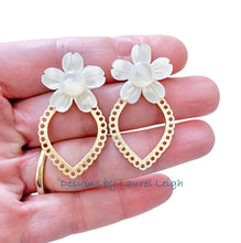 Load image into Gallery viewer, Gold Scalloped Pearl Dogwood Blossom Earrings - Ginger jar