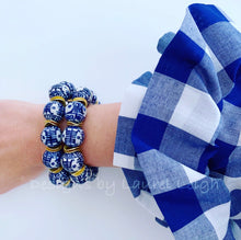Load image into Gallery viewer, Chunky Blue and White Chinoiserie Double Happiness Bead Statement Bracelet - Ginger jar