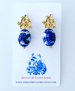 Blue and White Chinoiserie Gold Floral Cluster Earrings - Ginger jar