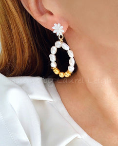 Freshwater Pearl Oval Hoops with Floral MOP Posts - Ginger jar